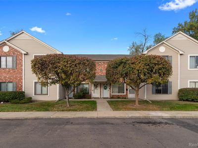 30673 Hidden Pines Ln, Roseville, MI, 48066