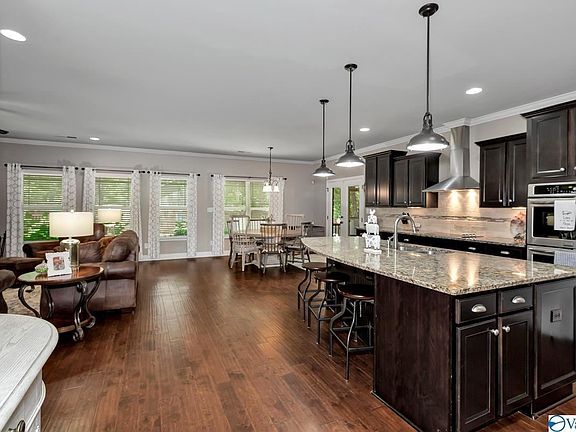 5th image of 109 Heritage Brook Dr NW