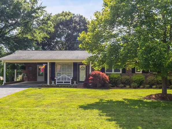 305 Union Hill Rd, East Bend, NC 27018