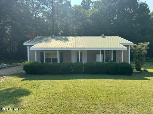 421 Post Office Rd, Coldwater, MS 38618
