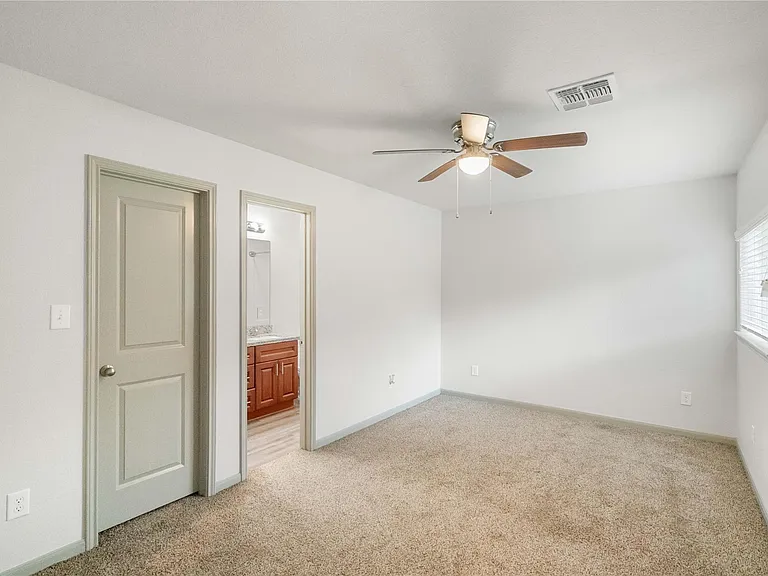 2702 Appian Way — Photo 12