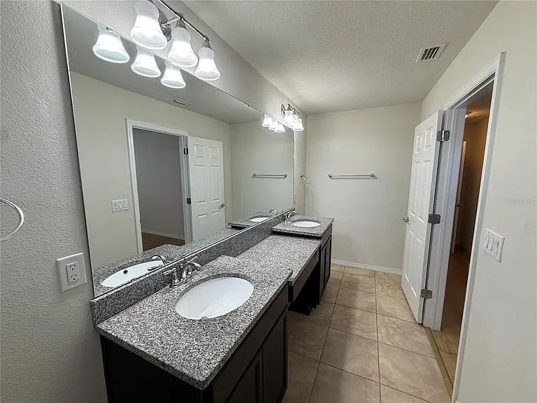 9154 Hillcroft Dr — Photo 29