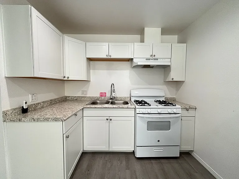 4022 Karling Pl #B — Photo 7
