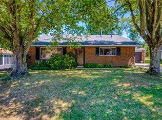 350 Charring Cross Dr, Munroe Falls, OH 44262