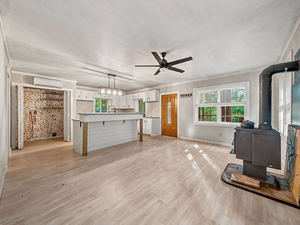 43rd image of 296 Riverpark Dr