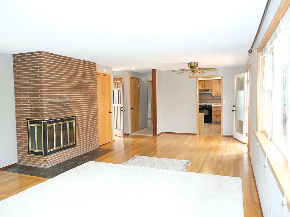 1st image of 971 141st St E