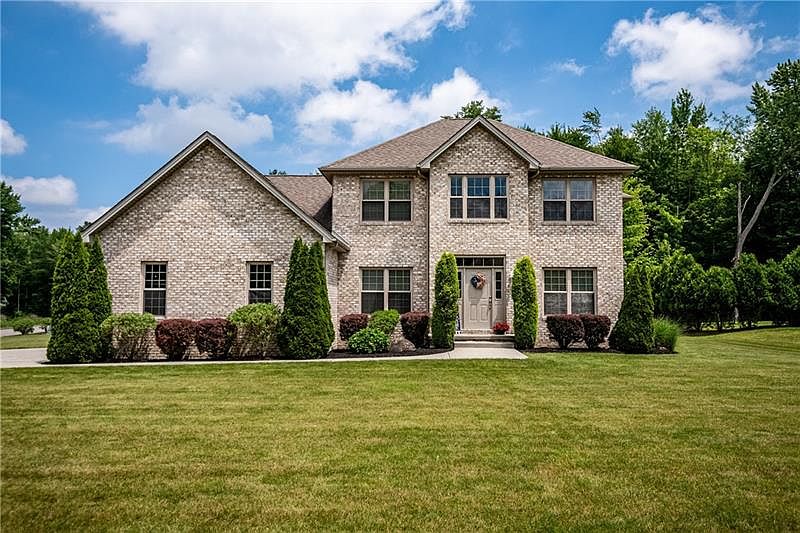 1890 Pierce Bluffs Dr, Hermitage, PA 16148 Zillow