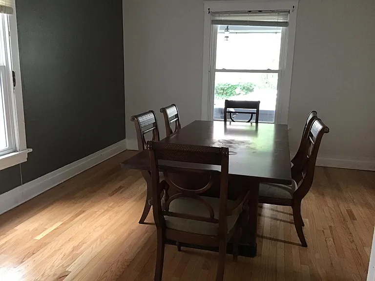 809 Foster St — Photo 10