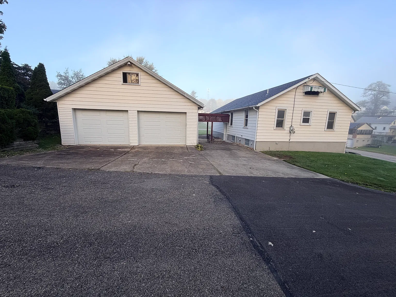2 bed, 1.5 bath, 1008 sqft, $1,600 — Photo 2