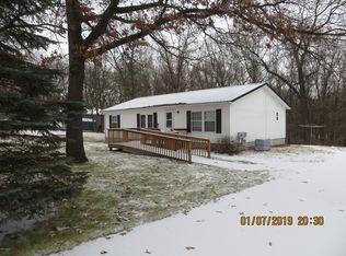 8851 W Snows Lake Rd, Greenville, MI 48838
