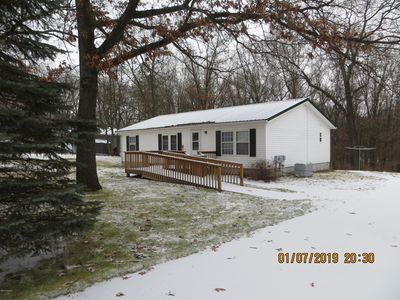 8851 W Snows Lake Rd, Greenville, MI, 48838