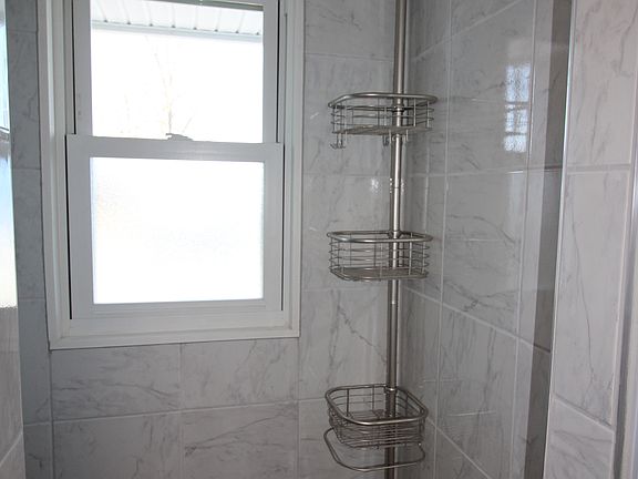 4th image of 6001 E Poplar Ave #2
