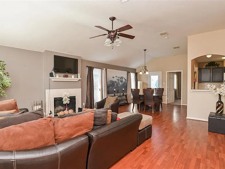 18446 S Wimbledon Dr — Photo 2