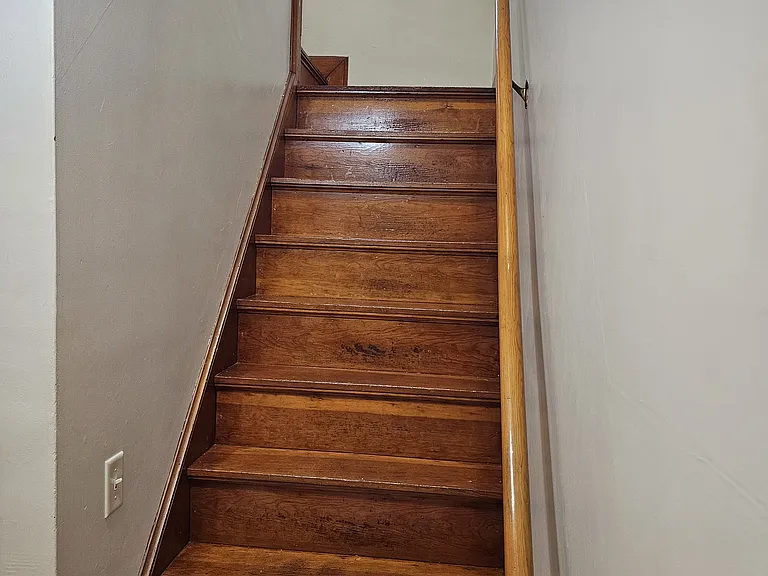 1012 Howard St — Photo 11