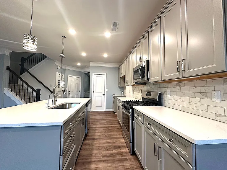 4008 Rothwood Ln — Photo 6