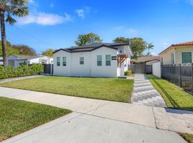 2426 SW 25th St, Miami, FL
