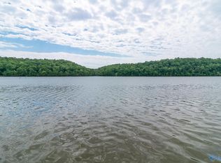 17575 Elk Estates Rd NW, Athens, AL 35614