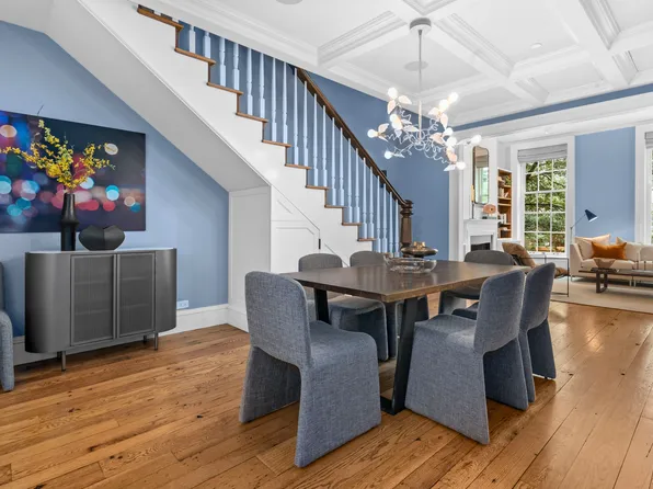 430 Hudson Street image 2 of 34