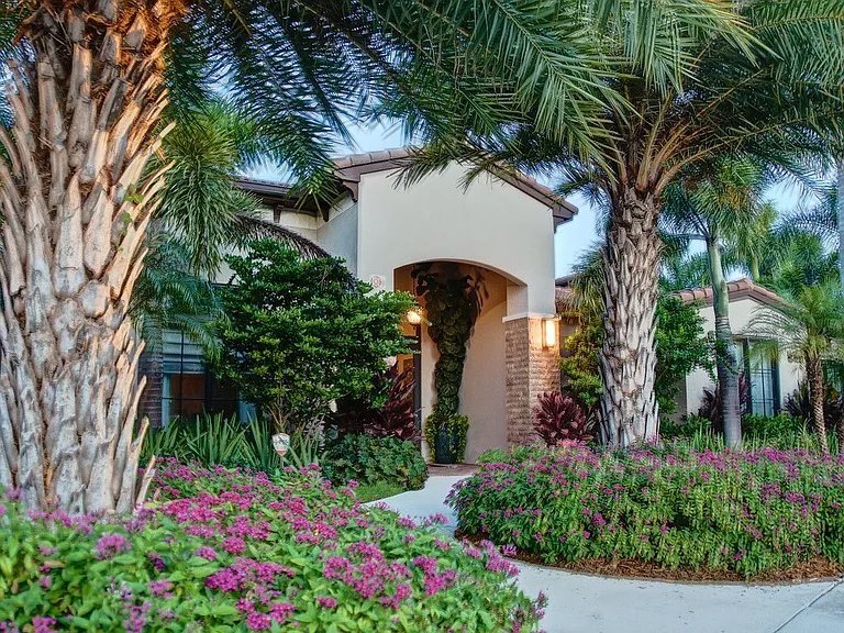 Leasing Office Entrance