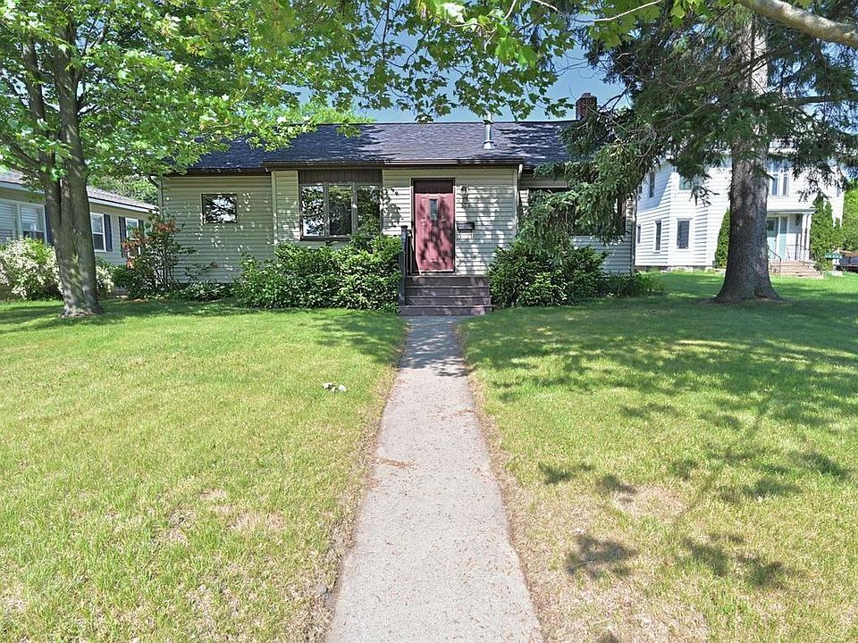 1st image of 309 S Pokegama Ave