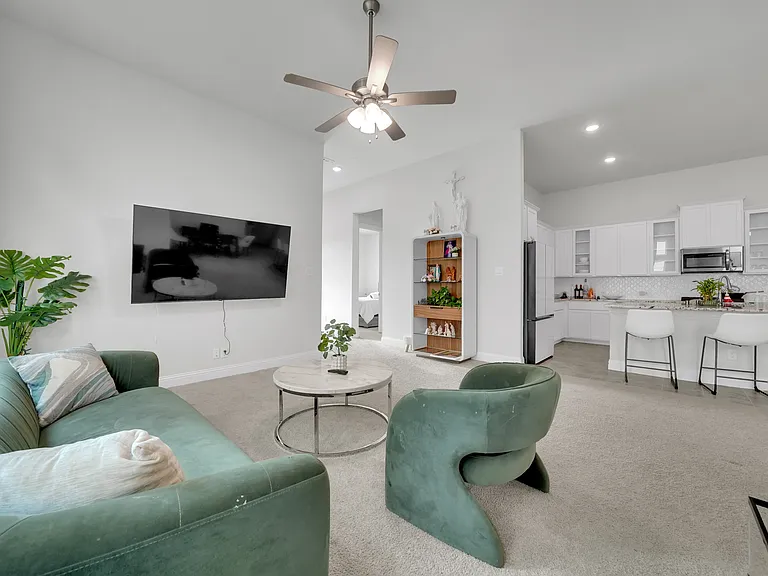 1505 Verbena Ln — Photo 8