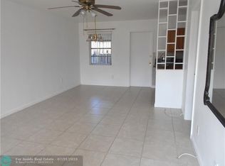 2640 Pierce St APT 11, Hollywood, FL 33020