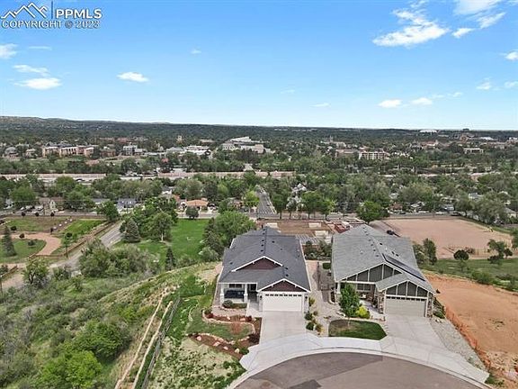 3rd image of 989 Uintah Bluffs Pl
