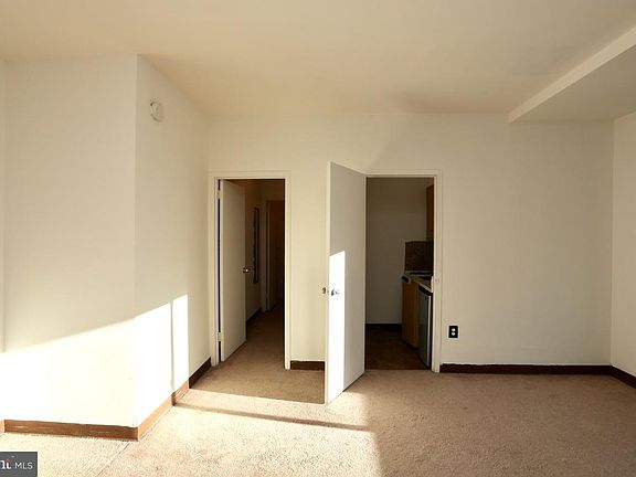 4th image of 1021 Arlington Blvd APT 337