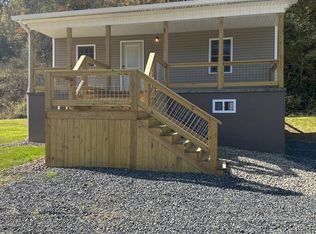 1887 Sandlick Rd, Bluefield, WV 24701