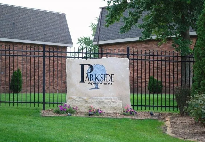 Parkside Apartments — Photo 7