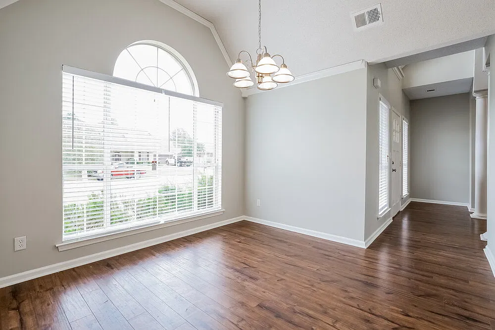 3 bed, 2.0 bath, 2130 sqft, $2,195 — Photo 4