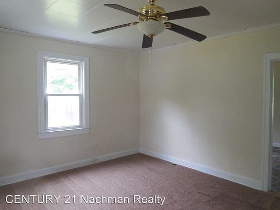3rd image of 5902 Roanoke Ave