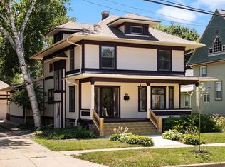 119 Garfield Ave, Evansville, WI 53536