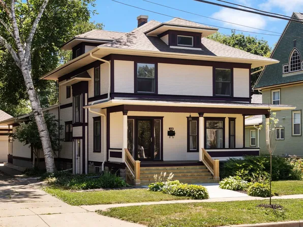 119 Garfield Ave, Evansville, WI 53536