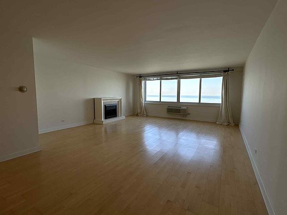 4th image of 1440 N Lake Shore Dr APT 21E