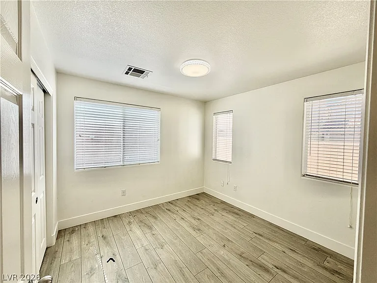 5863 Rose Tiara Dr — Photo 9