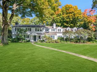 22 Linda Ln, Darien, CT 06820