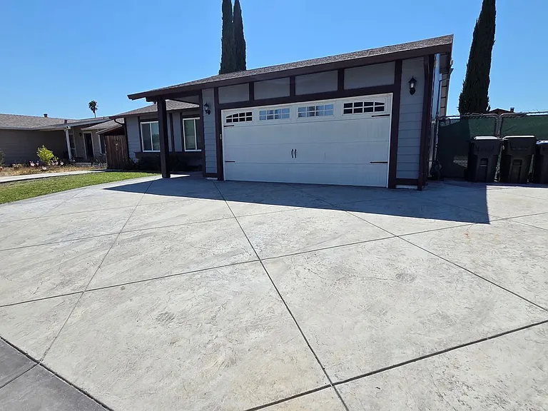 616 Placer Ln — Photo 3