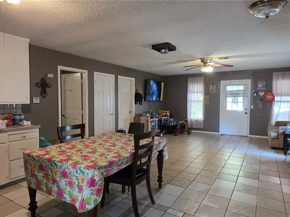 303 E North St, Rogers, AR 72756