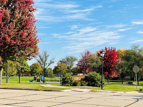 Blocks from Highview Park