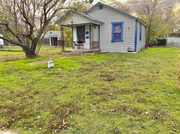 312 S Hampshire St, Saginaw, TX 76179