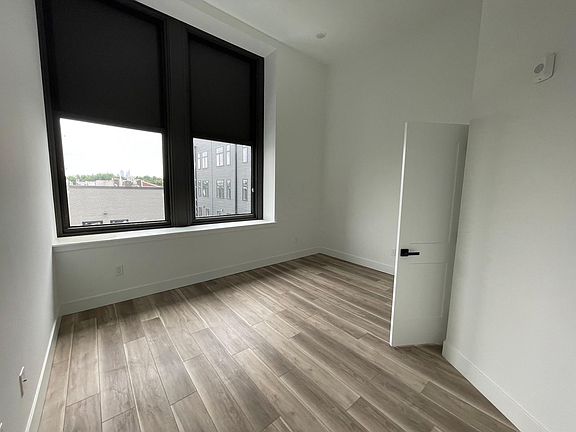 5th image of 2700 E Auburn St #208H