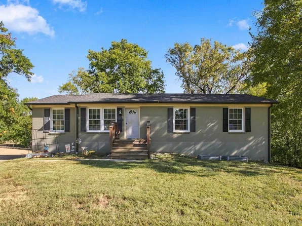 1570 White Dr, Lewisburg, TN 37091