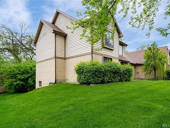 2nd image of 1081 Quiet Brook Trl