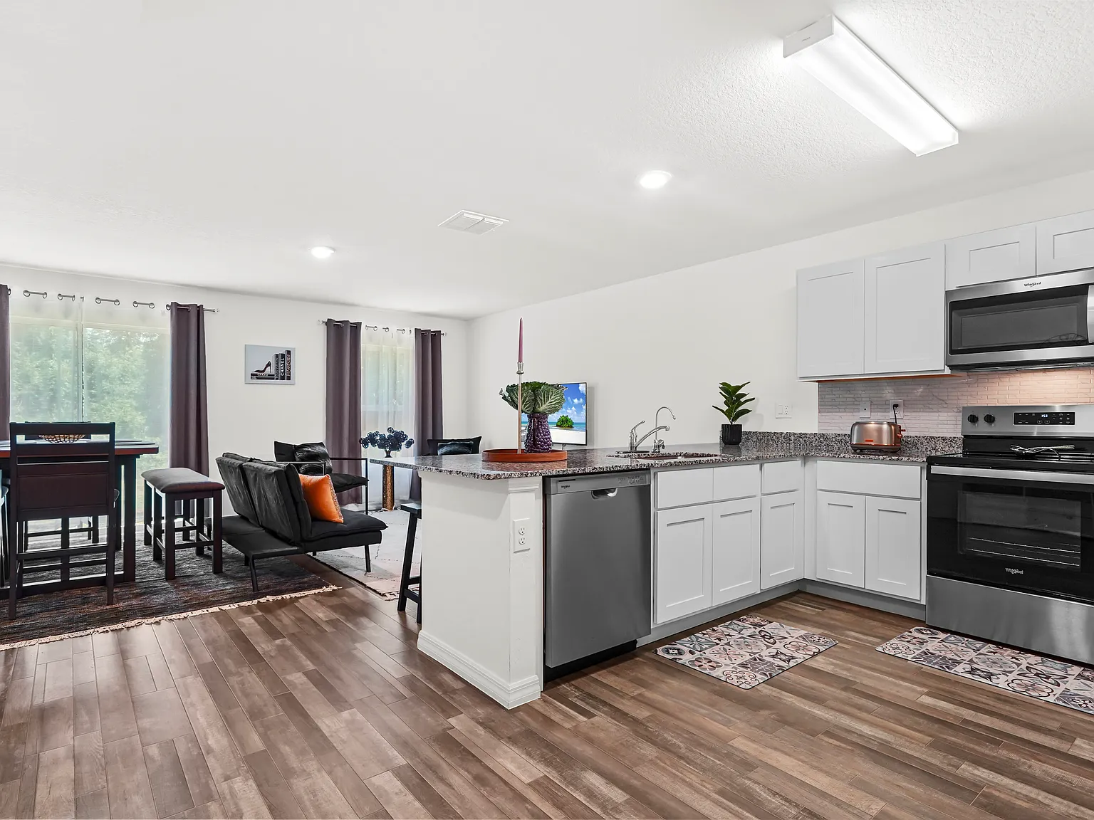4 bed, 1446 sqft, $2,250 — Photo 4