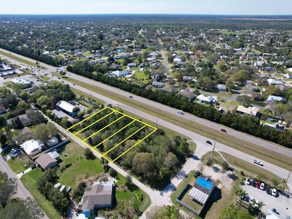 907 Sebastian Blvd, Sebastian, FL 32958