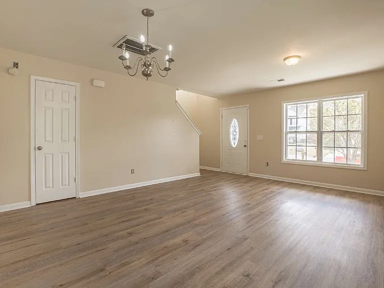 477 Dukes Hill Rd — Photo 9