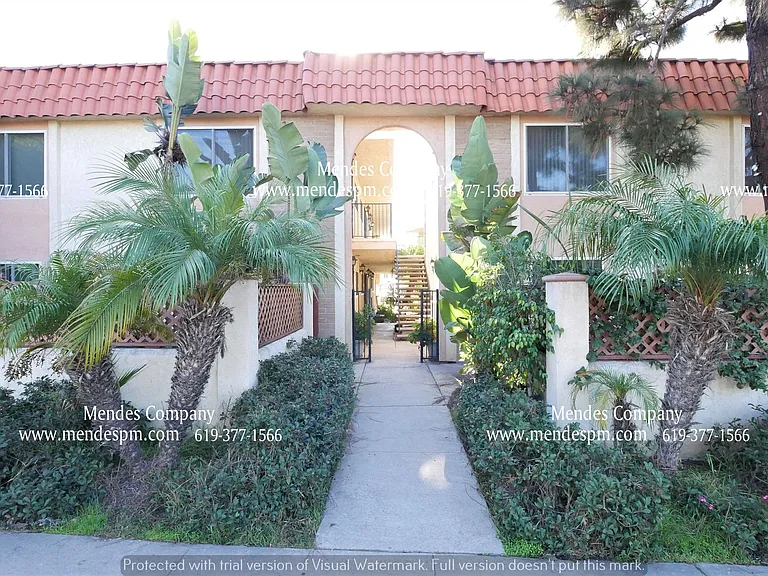 2238 Famosa Blvd #12 — Photo 1