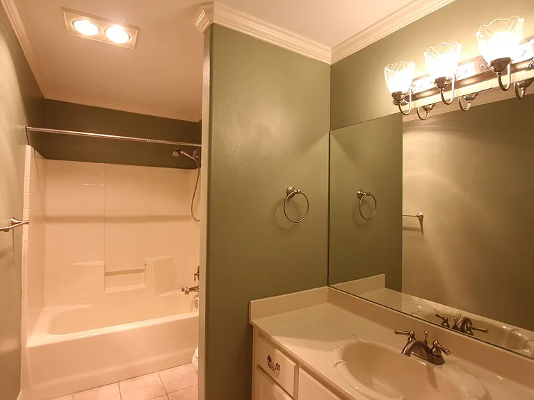 1202 River Bend Dr — Photo 26