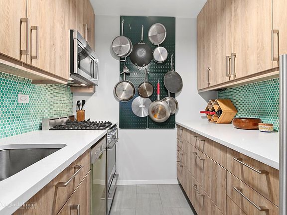 4th image of 180 W End Ave APT 11G